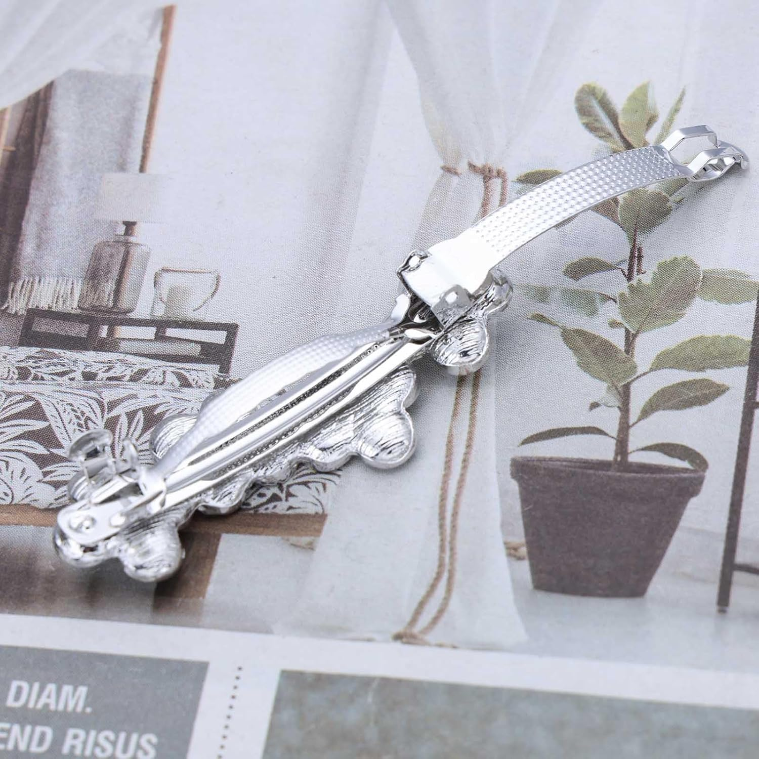 Wendalern Boho Rhinestone Flower Hair Clip Crystal Floral Cluster Hair Pin Clip Silver Four-Leaf Clover Non-Slip Metal Hair Clips Wedding Headwear Hair Styling Accessories for Women image number 4