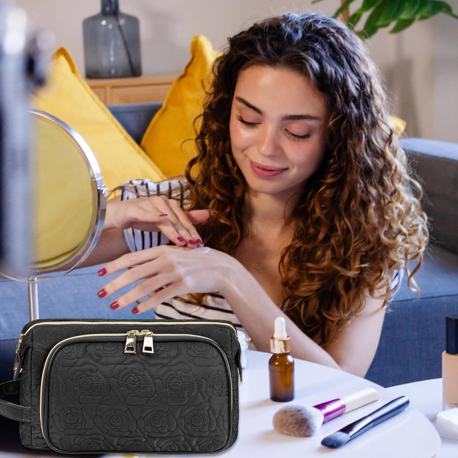 Lubardy Makeup Bag, Large Capacity Cosmetic Bags for Women Waterproof Travel Make up Bag Organizer Polyester Portable Storage Brush Pouch with Handle, Black image number 4