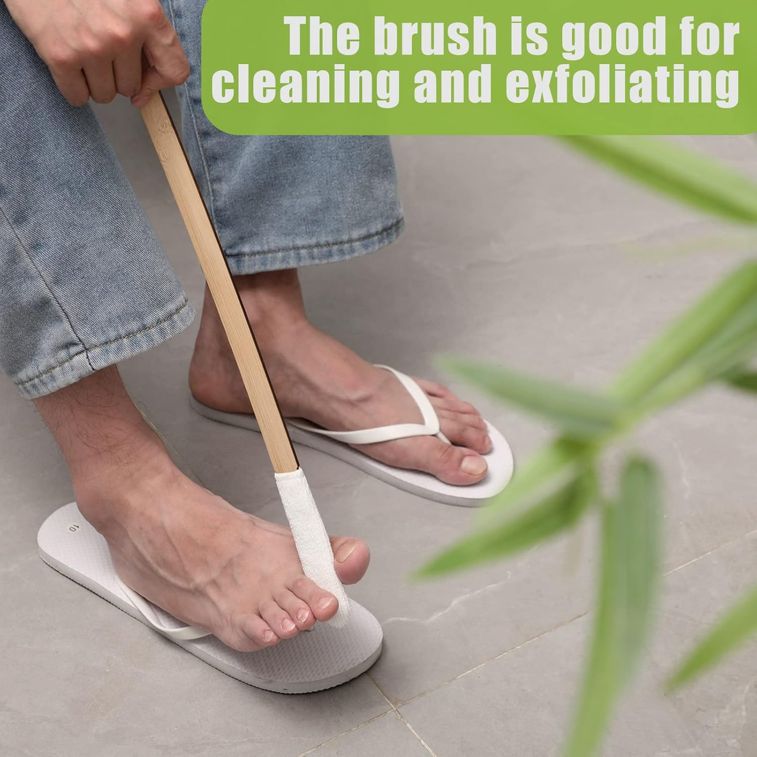 Yaomiao Set of 2 Long Handle Toe Brush 15.75 Inches Wooden Foot Towel Brush with Reusable Remove Soft Drying Covers for Foot Scrubber Cleaning between Toes image number 3