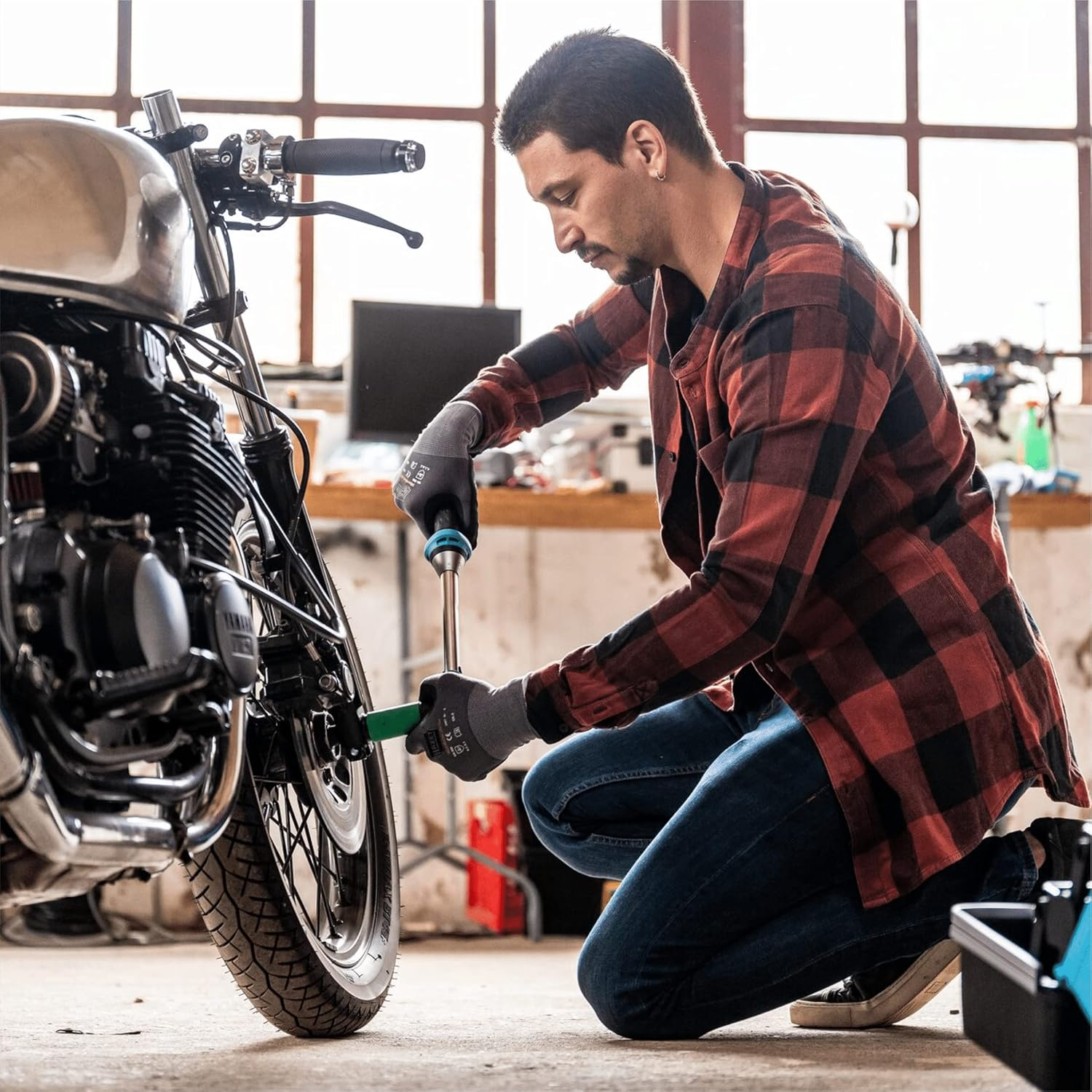 Hazet 5111-3CT 3/8-Inch Square 20-120 Nm Solid Torque Wrench, +/- 3% Accuracy, 375 Mm Length image number 3