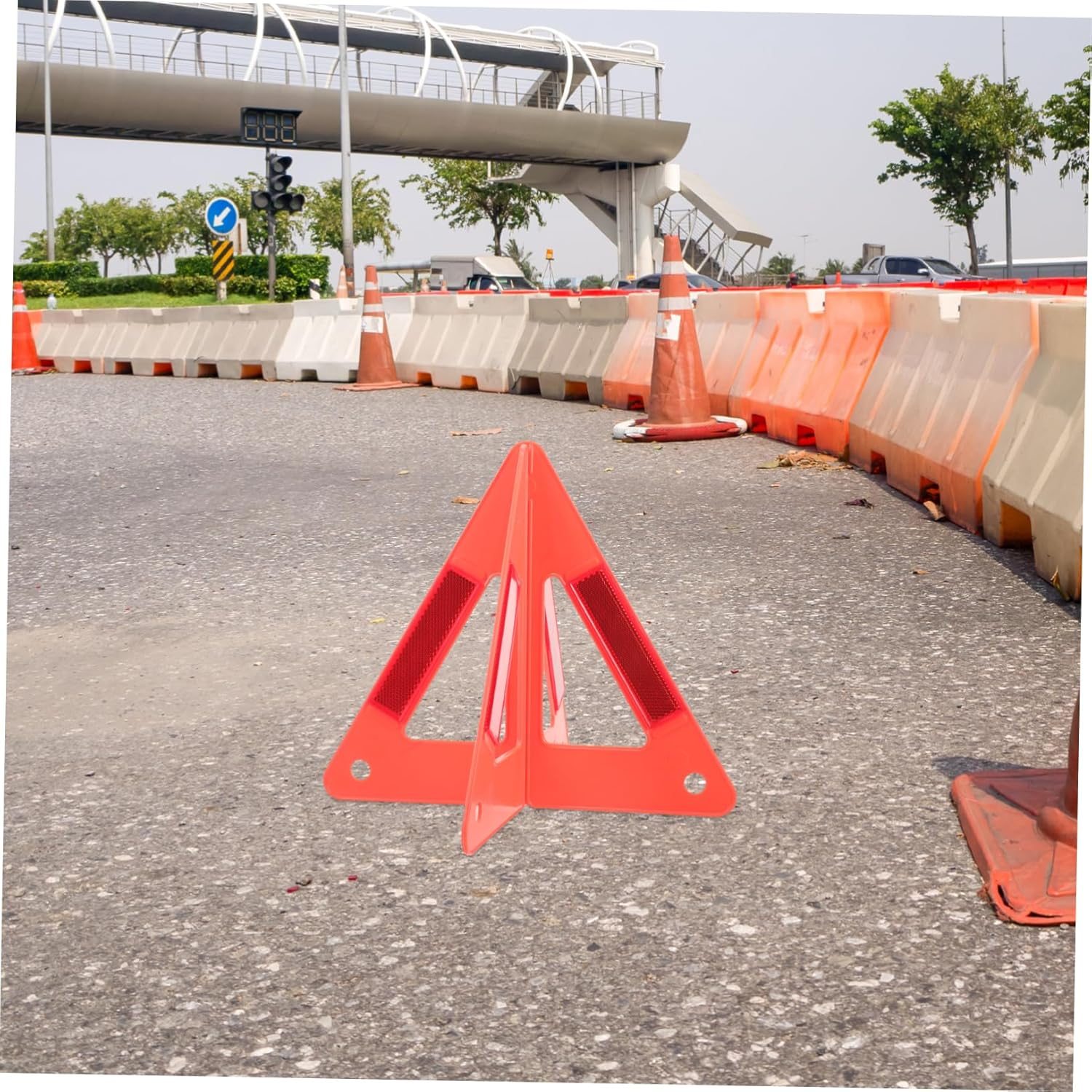 Car Safety Reflective Triangles Roadside Emergency Warning Triangle for Vehicle Breakdown Road Hazard Sign Reflective Auto Safety Tool for Australian Drivers image number 5