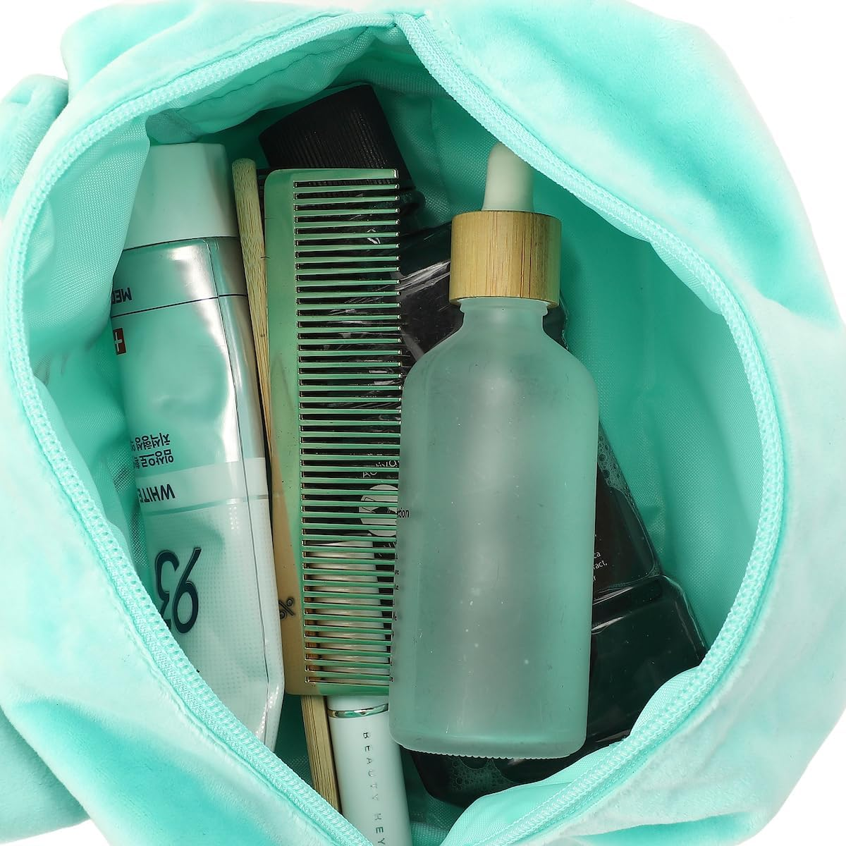 Bioworld Pok&eacute;mon Bulbasaur Green 8" Cosmetic Toiletry Tote image number 4