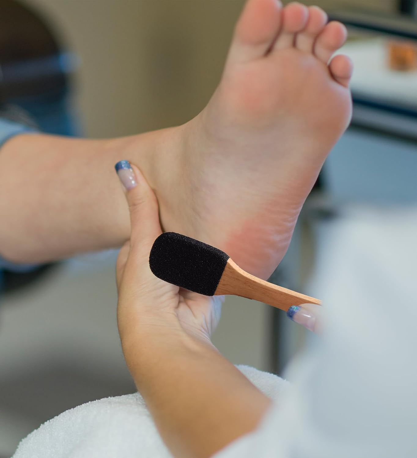 2 Piece Foot Files and Pumice Stone Set for Hard Skin - Premium Beech Wood & Silicon Carbide for Smooth Feet and Hands image number 5