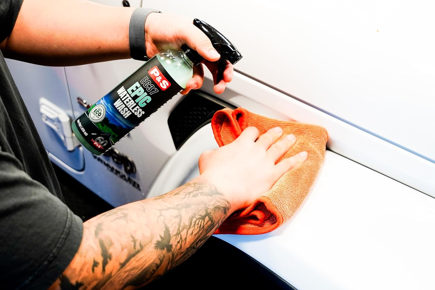 P&S Professional Detail Products - Epic Waterless Wash - Lubricants and Cleaning Agents Carefully Remove Soil without Water; Polymer Gloss Intensifier; Safe on Paint, Metal, & Glass (1 Pint) image number 3