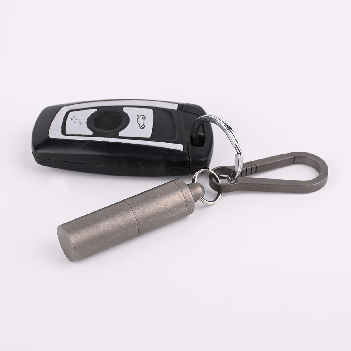SW631 Titanium Portable Pill Case Keychain,Large Pill Holder Keychain ,2 Compartment Waterproof Pill Box for Outdoor Travel Camping(Include a Large Titanium Keychain Clip) image number 4