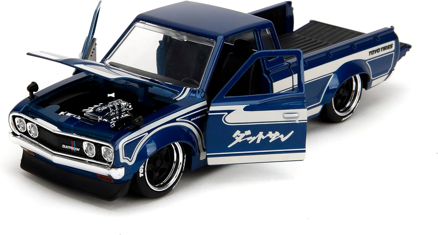 JDM Tuners - 1:24 1972 Datsun 620 Diecast Vehicle