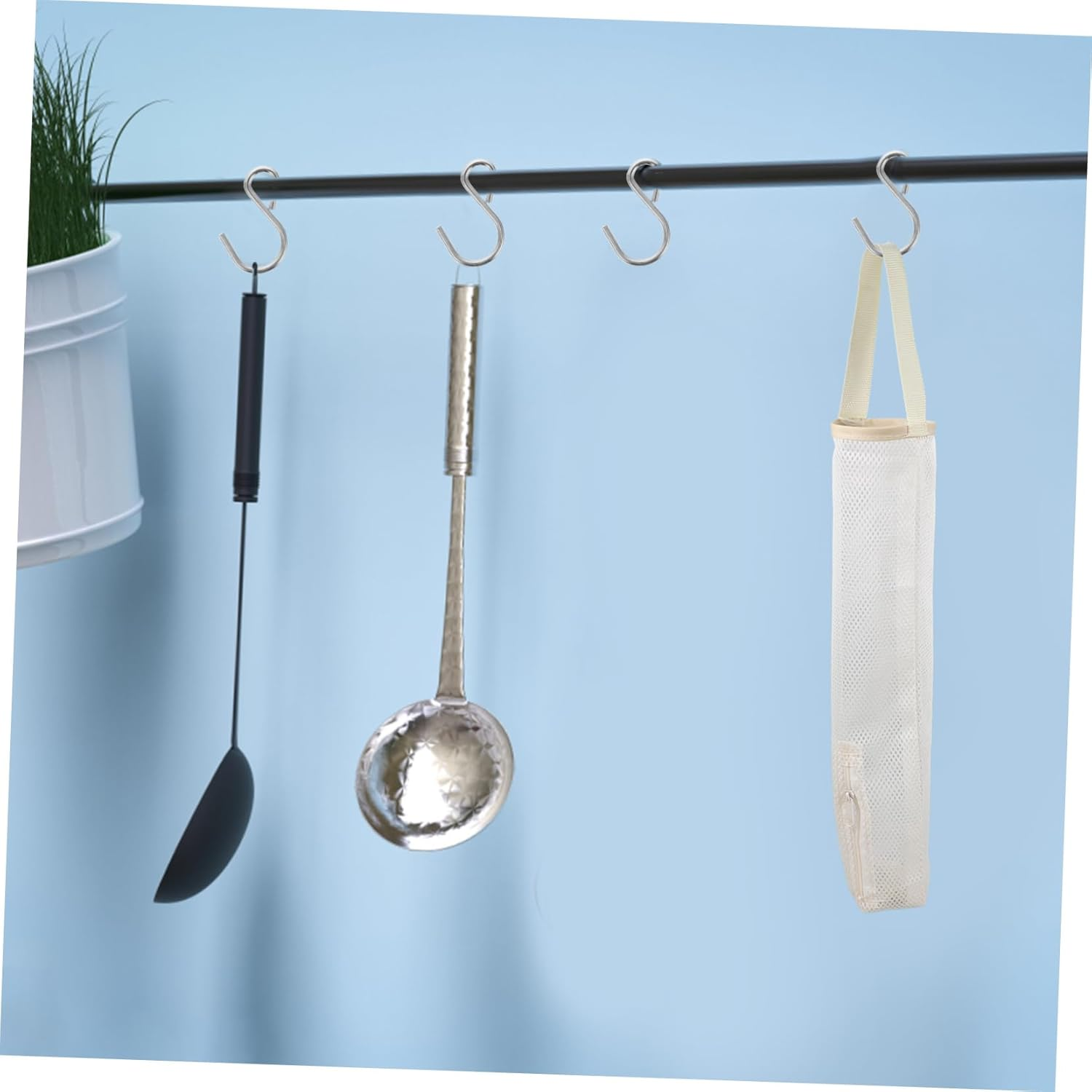 HOLIDYOYO Storage Bag Dispenser for Kitchen Laundry Bathroom Closet Easy Hang Door Knob Wall Garbage Bag Holder Reusable Space Saving