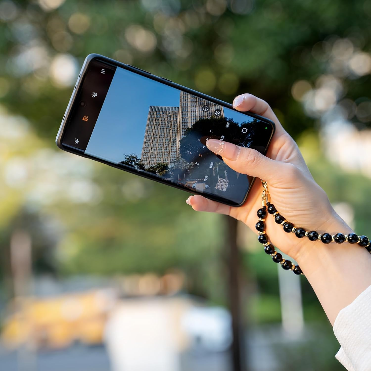 Universal Phone Chain Cell Phone Charm Hand Wrist Strap Lanyard Beaded Phone Chain for Women Girls White - Green Color-Au image number 4