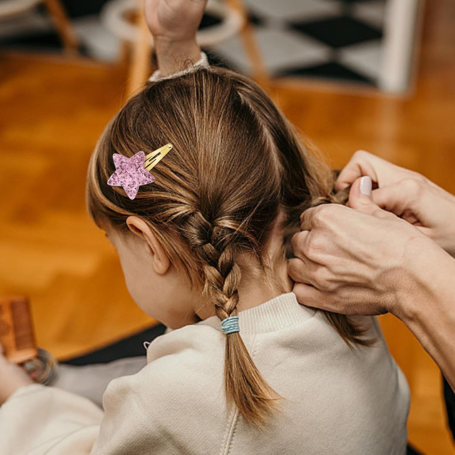 Glitter Star Hair Clips Girls, 8 Pieces Cute Star Hair Clips Metal Snap Hair Clips Girls, Pentagram Hair Clips Y2K Accessories for Toddlers Women Girls Party Birthday Hair Clips Styling image number 1