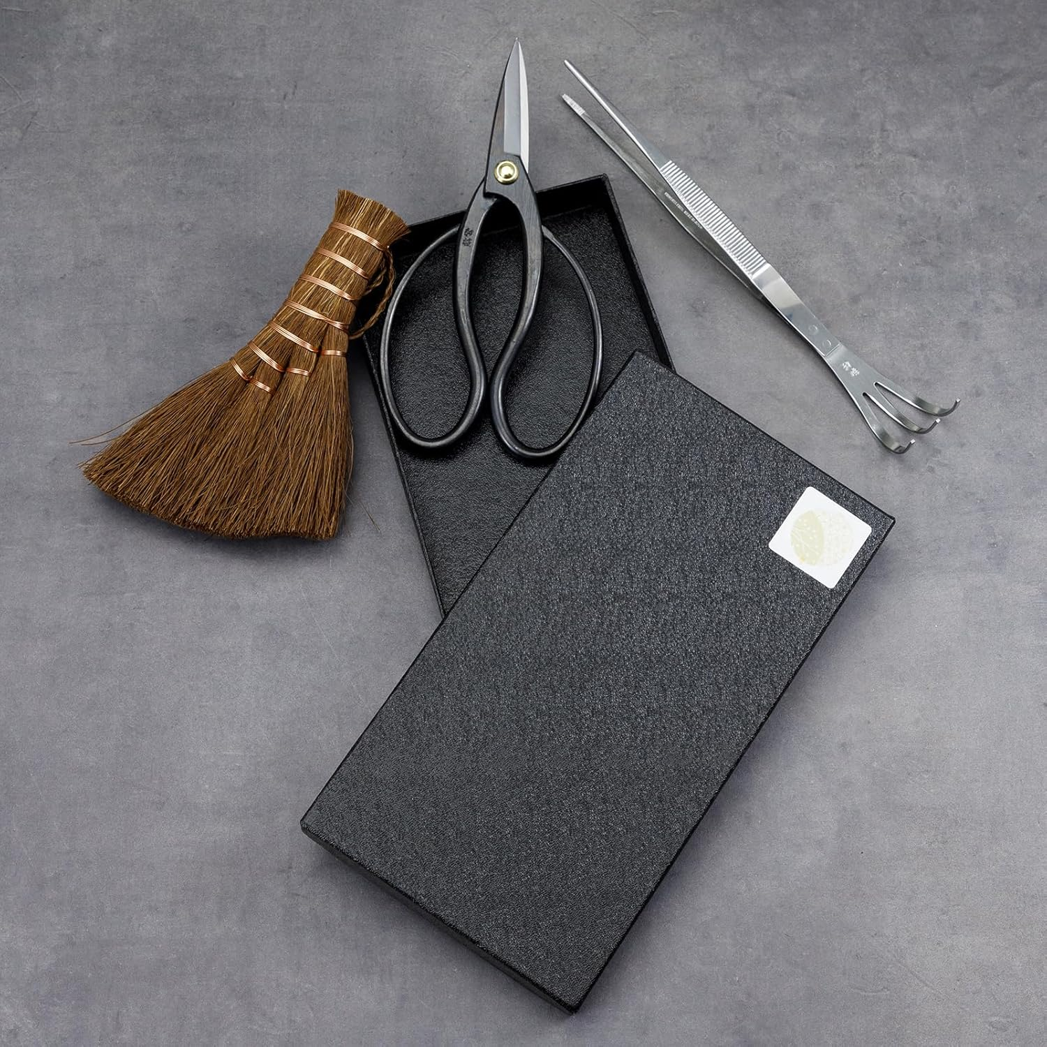 Wazakura 3PCS Japanese Bonsai Kit Garden Tool Starter Set Made in Japan, Scissors + Stainless Tweezers with Rake + Chinese Broom, Japanese Gardening Beginner Kit - Traditional Model image number 6