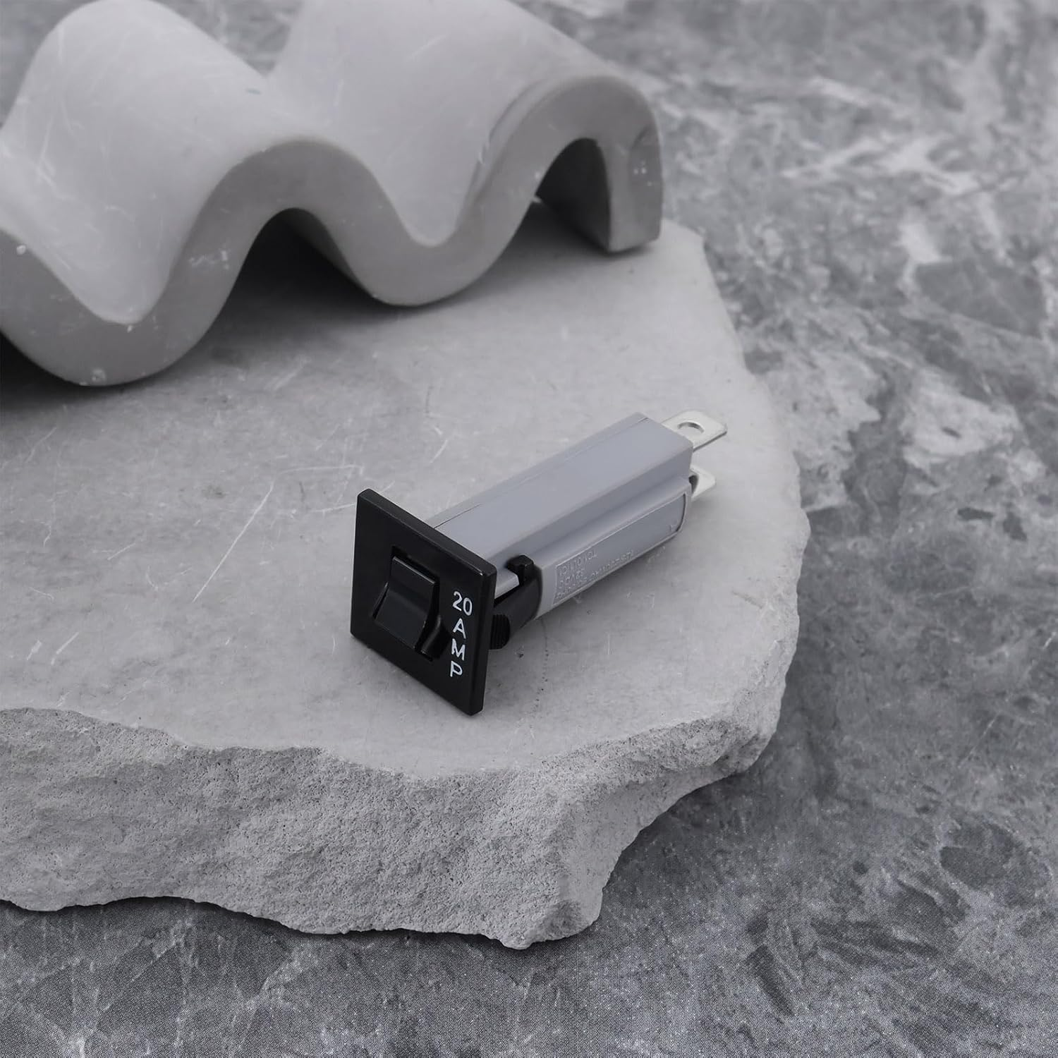 3Pcs W Type 20A 2Pin Thermal Circuit Snap-In Breaker Fuse Suitable for Transformers Motors Battery Chargers