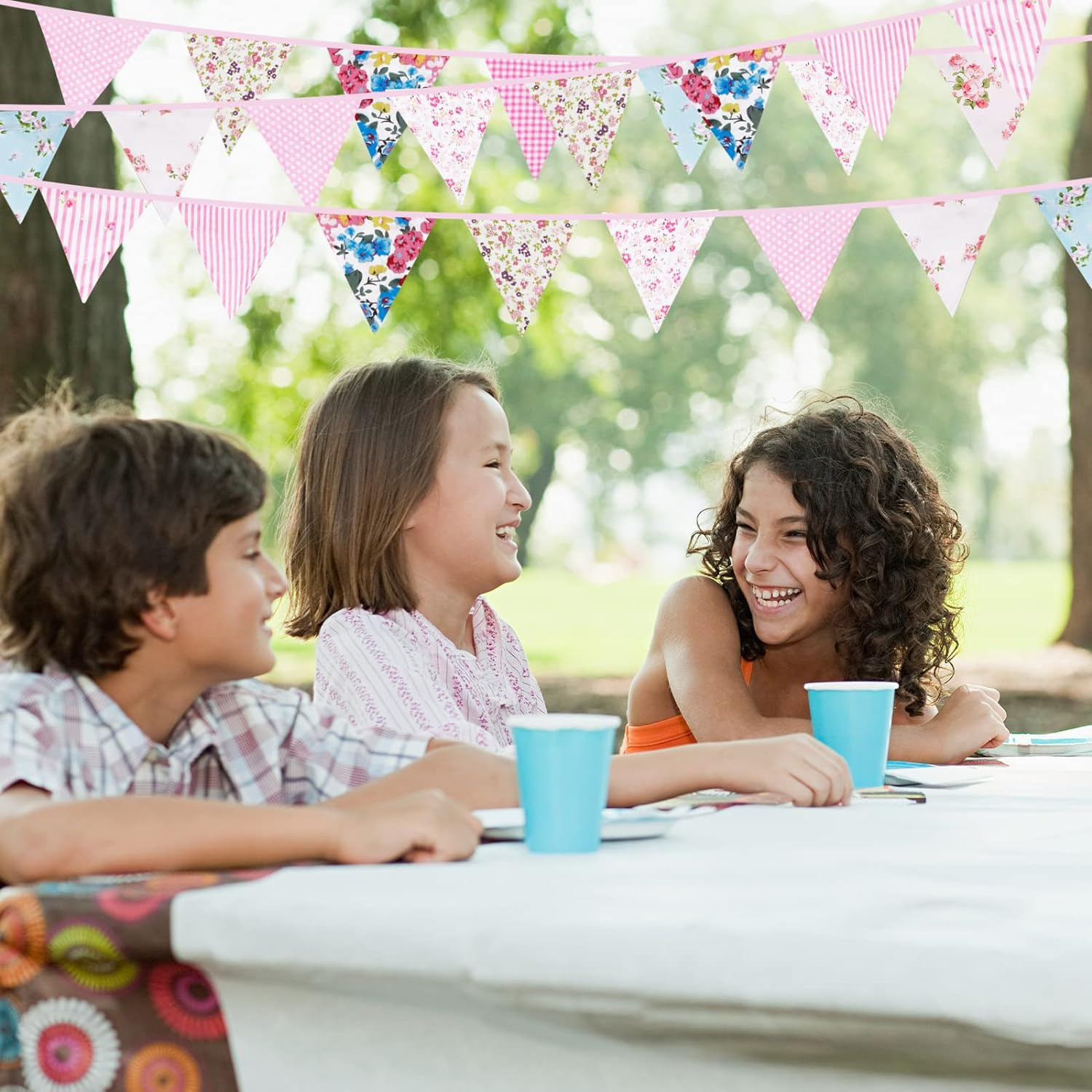 33Ft Floral Triangle Flags, Vintage Bright Triangle Pennants, Bunting Garland Fabric Banner for Birthday Wedding Garden Baby Shower Wonderland Tea Party Bedroom Decor Outdoor Home (Pink Floral)