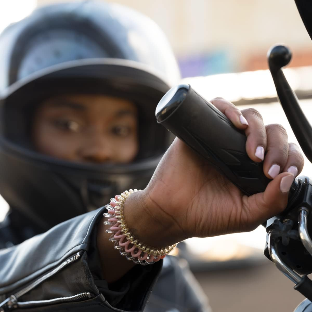 Invisibobble Original Time to Shine Edition Bronze Me Pretty Traceless Hair Ring image number 2