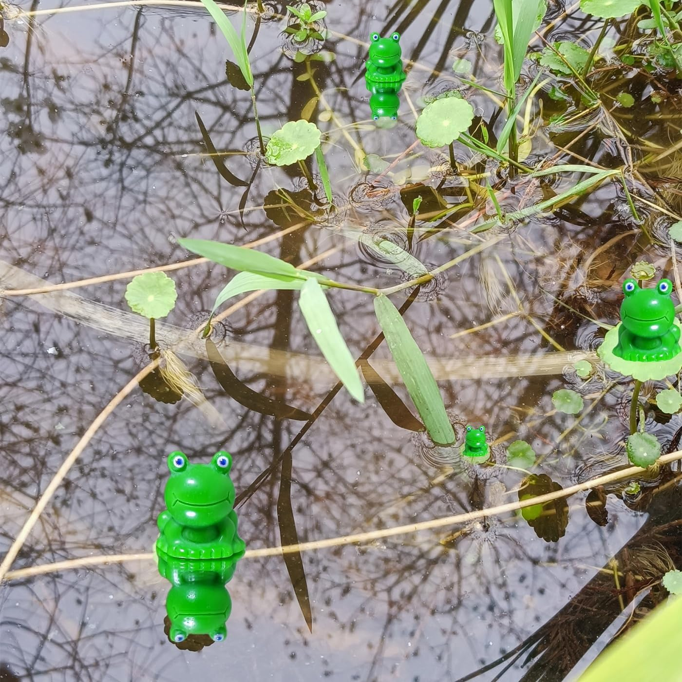 30 Pcs Mini Resin Frog Decor Green Miniature Cute Frogs Figurines Small Animals Model Crafts Little Garden Landscape Potted Decorations image number 4