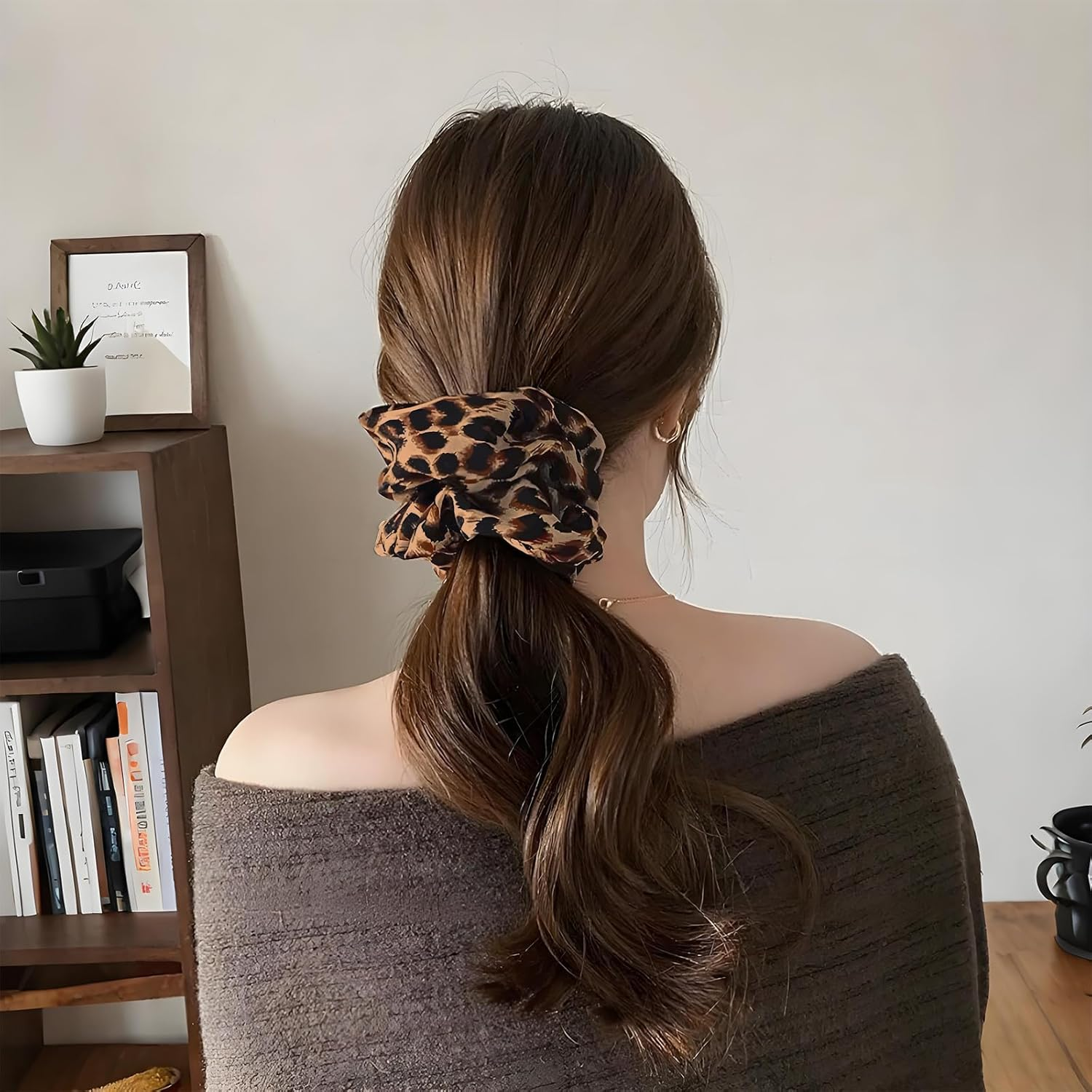 PUSCOBSY Leopard Print Hair Scrunchies for Women, Fabric Hair Bobbles Scrunchie without Hair Breakage, Large Leo Scrunchies for Thick Hair, Thin Hair, Pack of 2 Brown Leopard image number 1