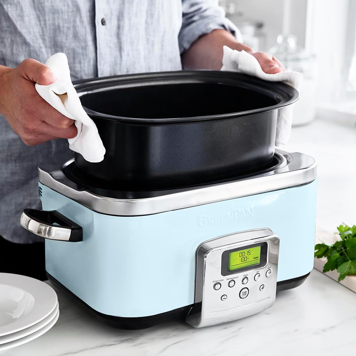 Greenpan Slow Cooker Blue Haze, 6L Dishwasher Safe Pot, Vibrant LCD Display, Easy One-Touch Presets, One-Step Browing, Extra-Tough Exterior, Countertop Friendly image number 3