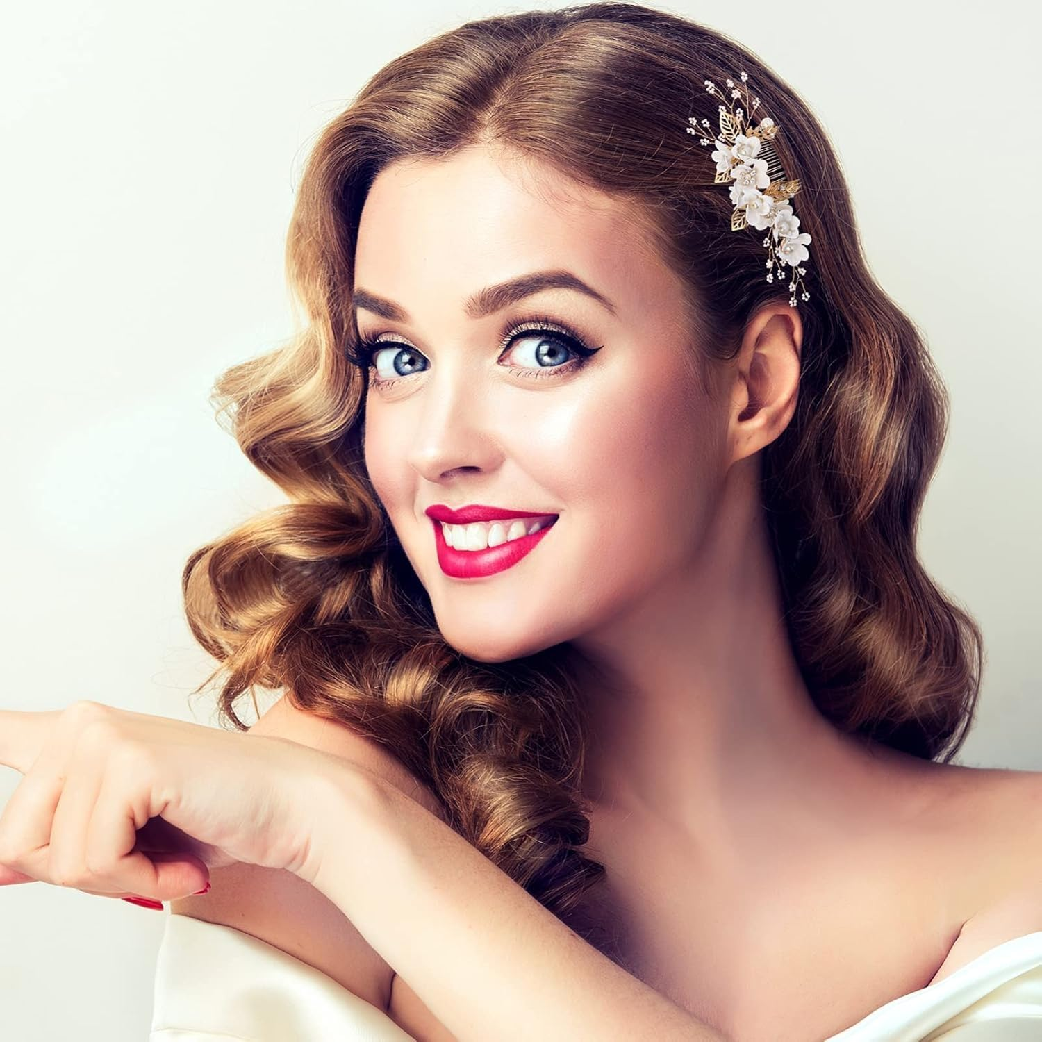 4Pcs Bridal Wedding Hairpins, Bridal Hair Comb Crystal Hair Clips Pearl Flower Hairpin Rhinestone Hair Side Combs Hair Clips Wedding Hair Accessories Headpiece for Brides and Bridesmaid image number 1