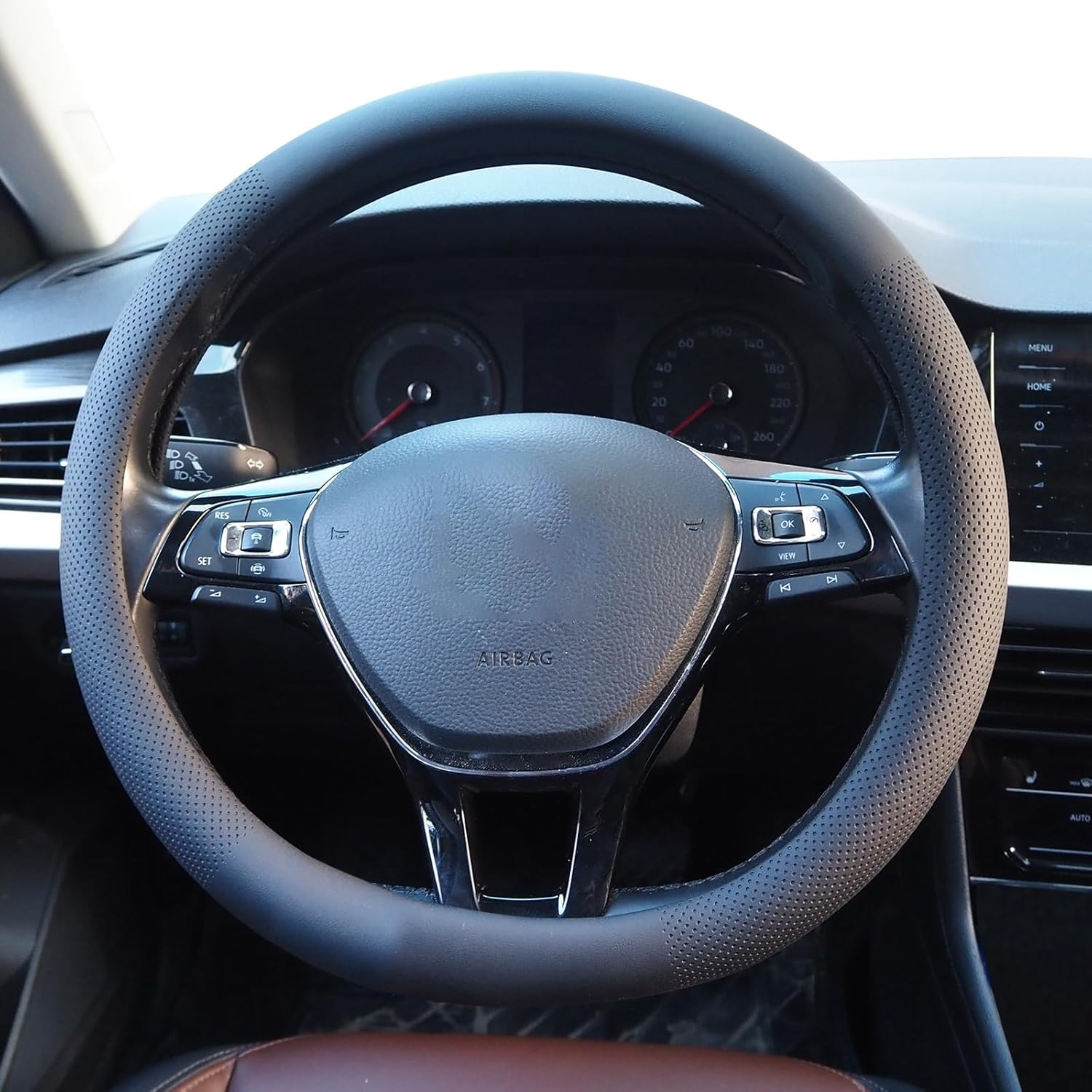 Nappa Leather Car Steering Wheel Cover for 14-15 Inches, Anti-Slip Soft Leather Steering Wheel Cover Full Surround, Universal Breathable O-Shaped, D-Shaped Steering Wheel Protector (Black-O Shaped) image number 3