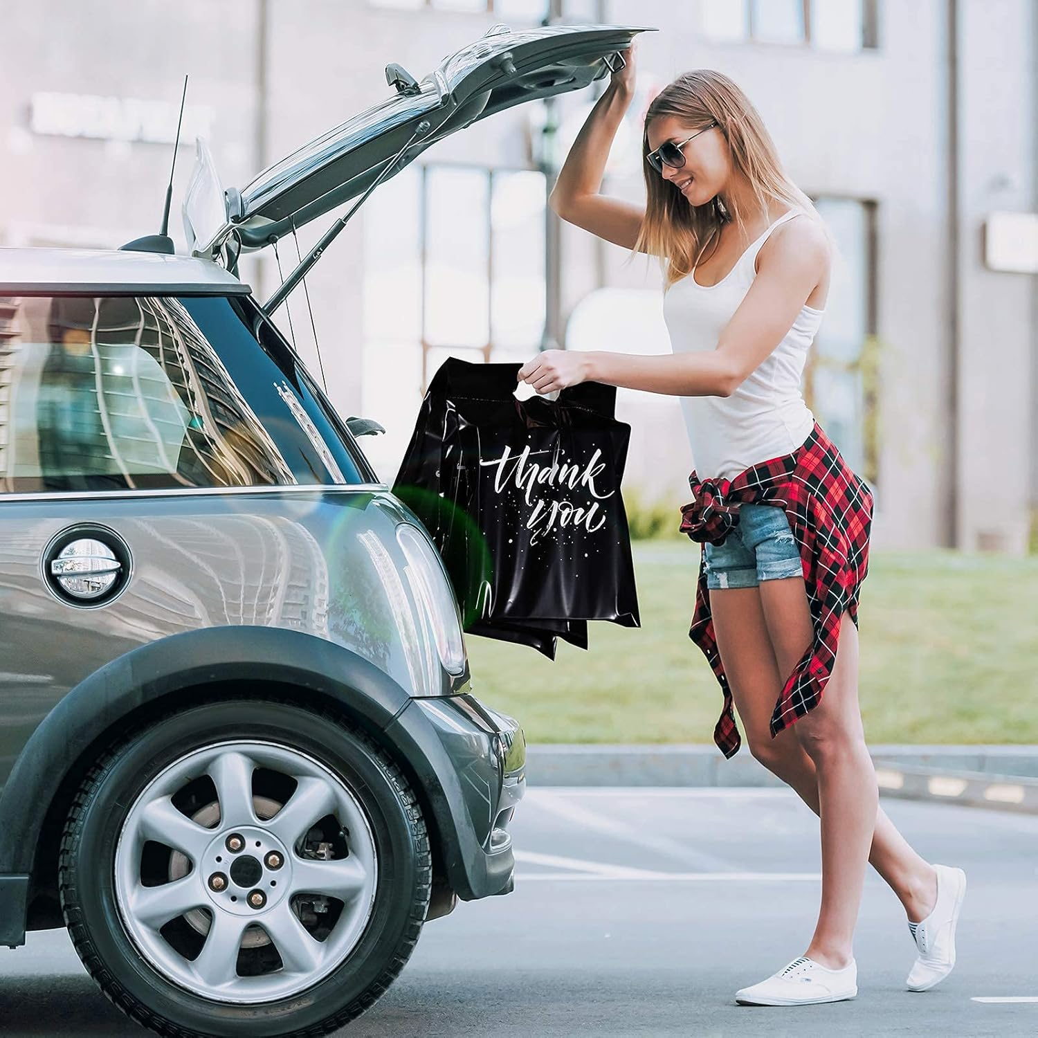 Switory 100Pcs Parcel Bags for Posting Clothes 305X394Mm with Handle - Self Adhesive Postal Mailing Bags 12X15.5 Package for Clothing - Black with Thank You Design image number 6