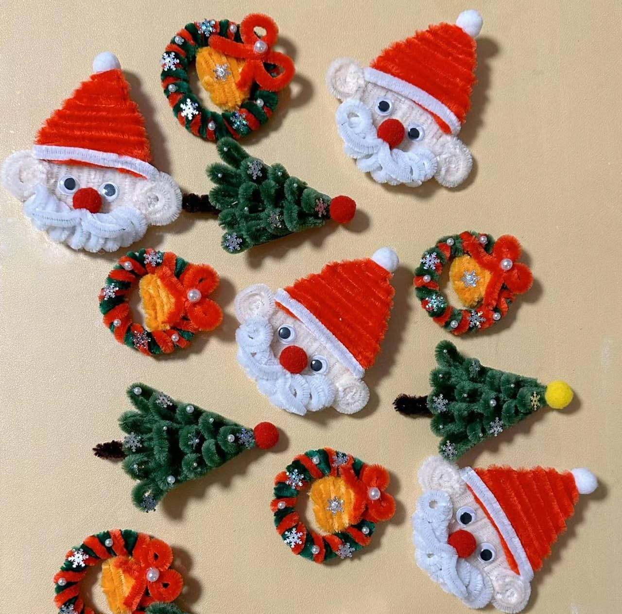 150Pcs Christmas Pipe Cleaners Craft Set Including 50Pcs Green Chenille Stems, 50Pcs White Chenille Stems, and 50Pcs Red Pipe Cleaners for DIY Crafts Christmas Decorations (150Pcs Red White Green) image number 2