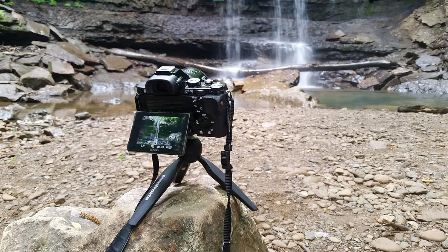 Manfrotto Pixi MTPIXI-B Lightweight Mini Tripod, Black image number 6