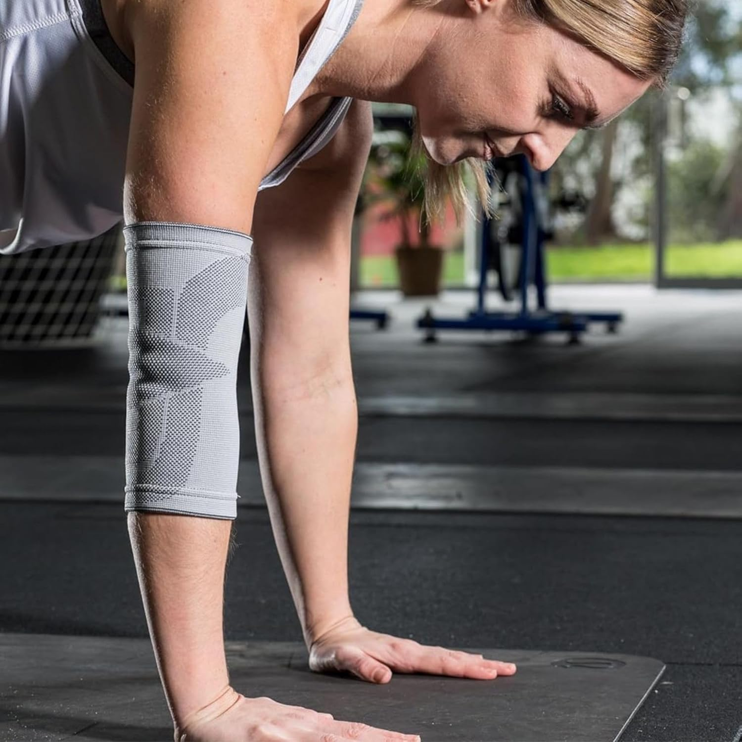 Thermoskin Dynamic Compression Elbow Sleeve S/M, Grey, (84613) image number 6