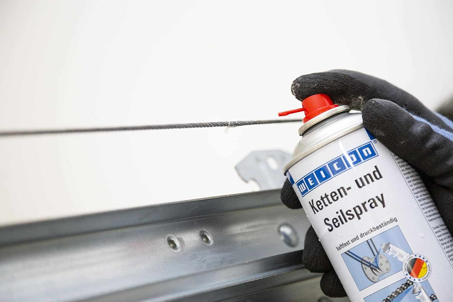 WEICON Chain and Rope Spray | Adhesive Lubricant for Chains and Wire Ropes of All Kinds | Prevents Elongation, Friction and Wear image number 2