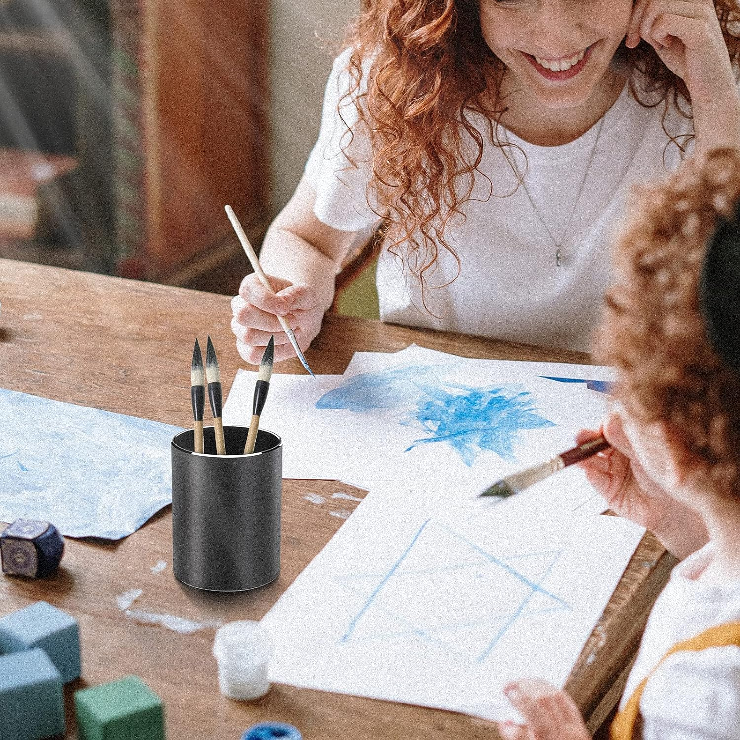 Vaydeer Metal Pen Holder Aluminum Pencil Holder for Desk, round Desktop Organizer and Black Pencil Cup for Office, School, Home and Stationary Supplies (3.15 X 3.15 X 3.94 Inches) image number 6