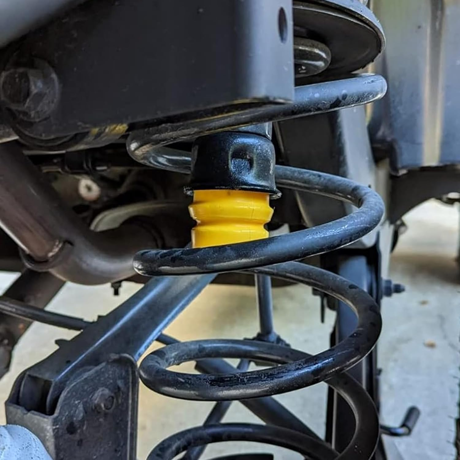 Yukauto TJ Bump Stop,Jounce Bumpers Compatible with 1997-2006 Wrangler TJ, 1993-1998 Grand Cherokee ZJ, 1994-2002 RAM 1500 2500 3500 Pickup (2Pair) image number 2