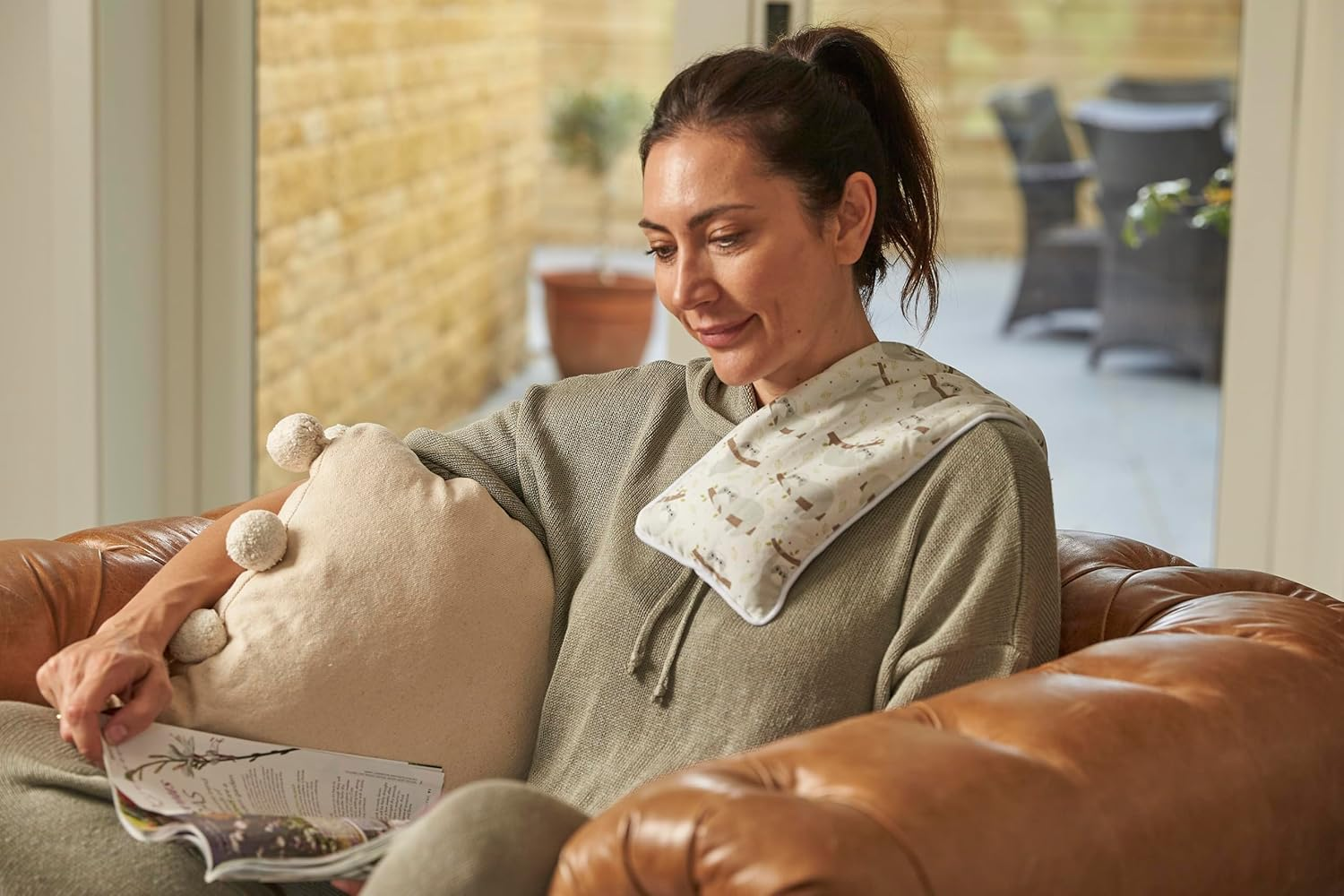 Warmies Hot-Pak Sloth Microwavable Weighted Headpack with French Lavender Scent. Hot or Cold Wheat Bag for Cool Relaxation and Warm Relief