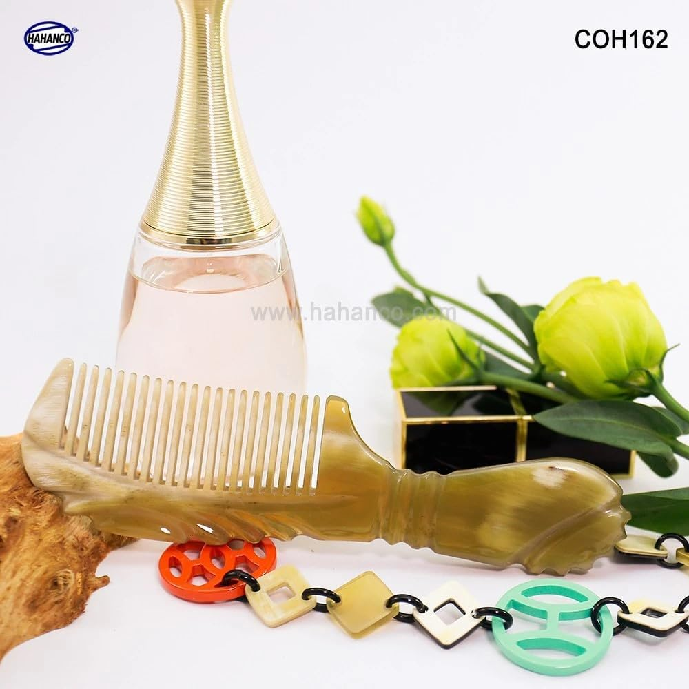 Handcrafted Horn Hair Comb, 16 X 4.5 Cm, Decorative Handle Design image number 1