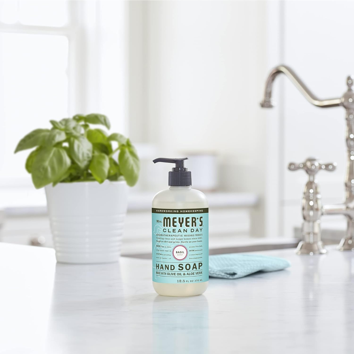 Mrs. Meyer'S Hand Soap, Made with Essential Oils, Biodegradable Formula, Basil, 12.5 Fl. Oz