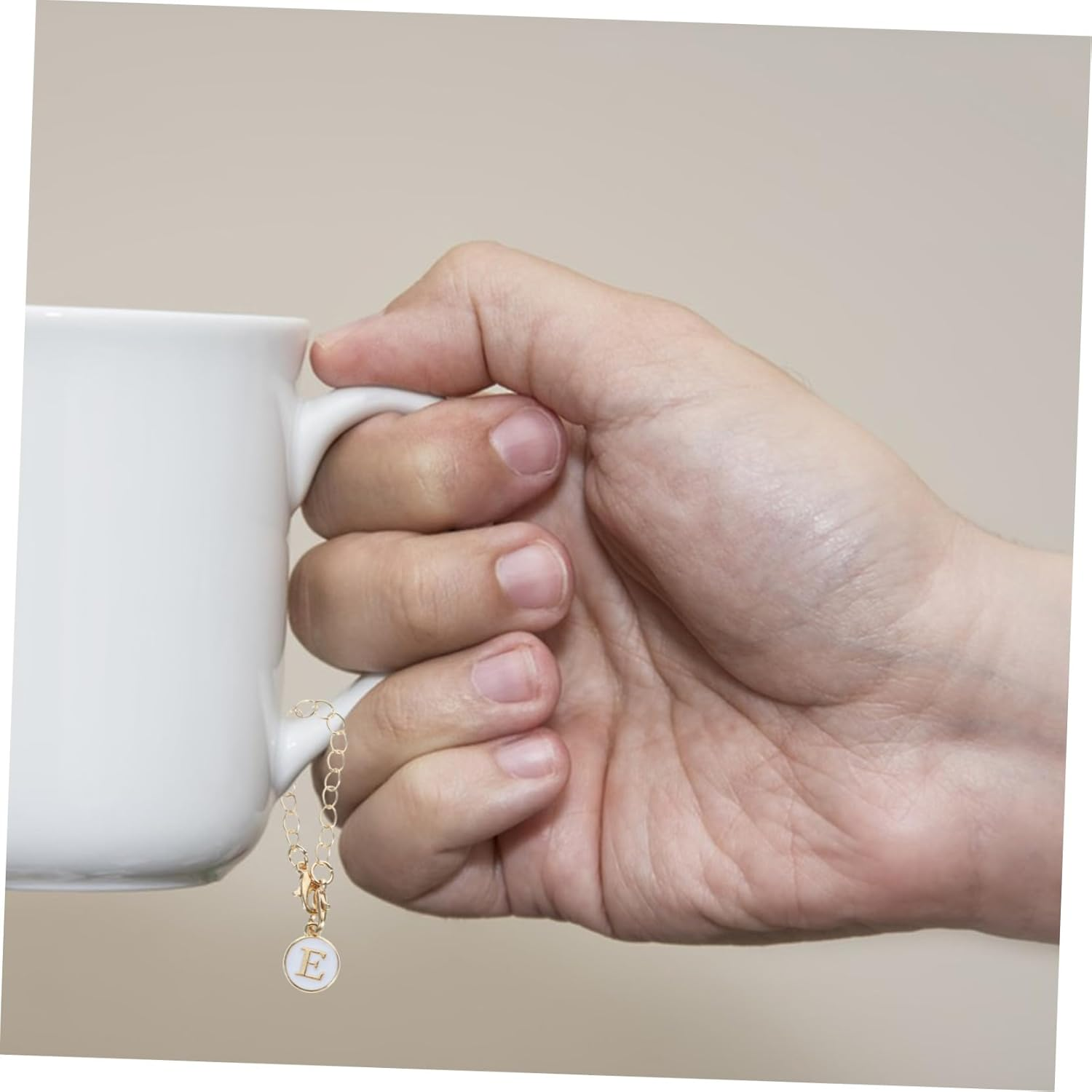 ORFOFE Alloy Letter Keychain with Chain Key Ring Pendant for Car Keys Pocket-Friendly Fashionable Accessory for Women and Teens image number 6