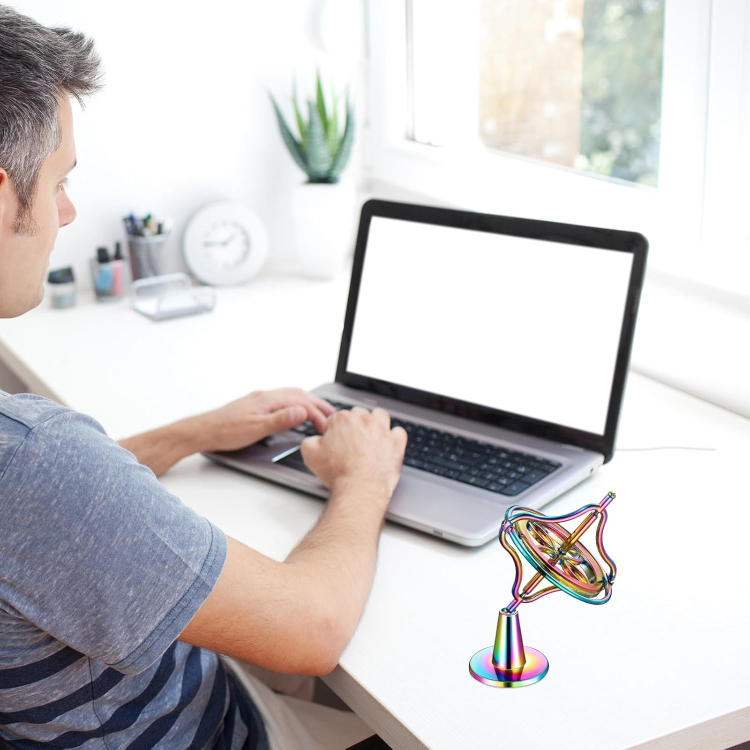 Meekoo 2 Pack Metal Anti-Gravity Gyroscope Colorful Spinning Top Gyroscope Balance Toy Educational Gift image number 4