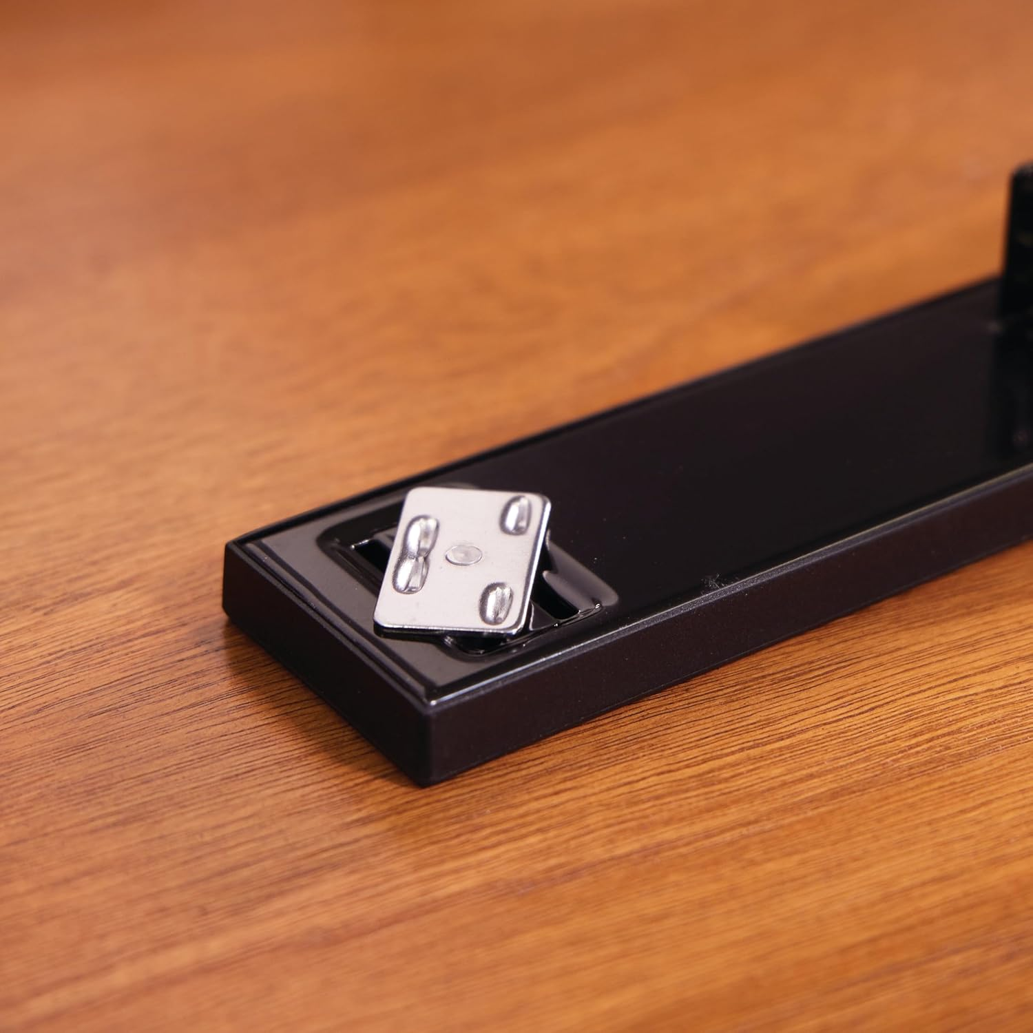 Swingline Stapler, 20 Sheet Capacity, Lightduty 405, Jam Free, Metal, Black (S7040501) image number 4