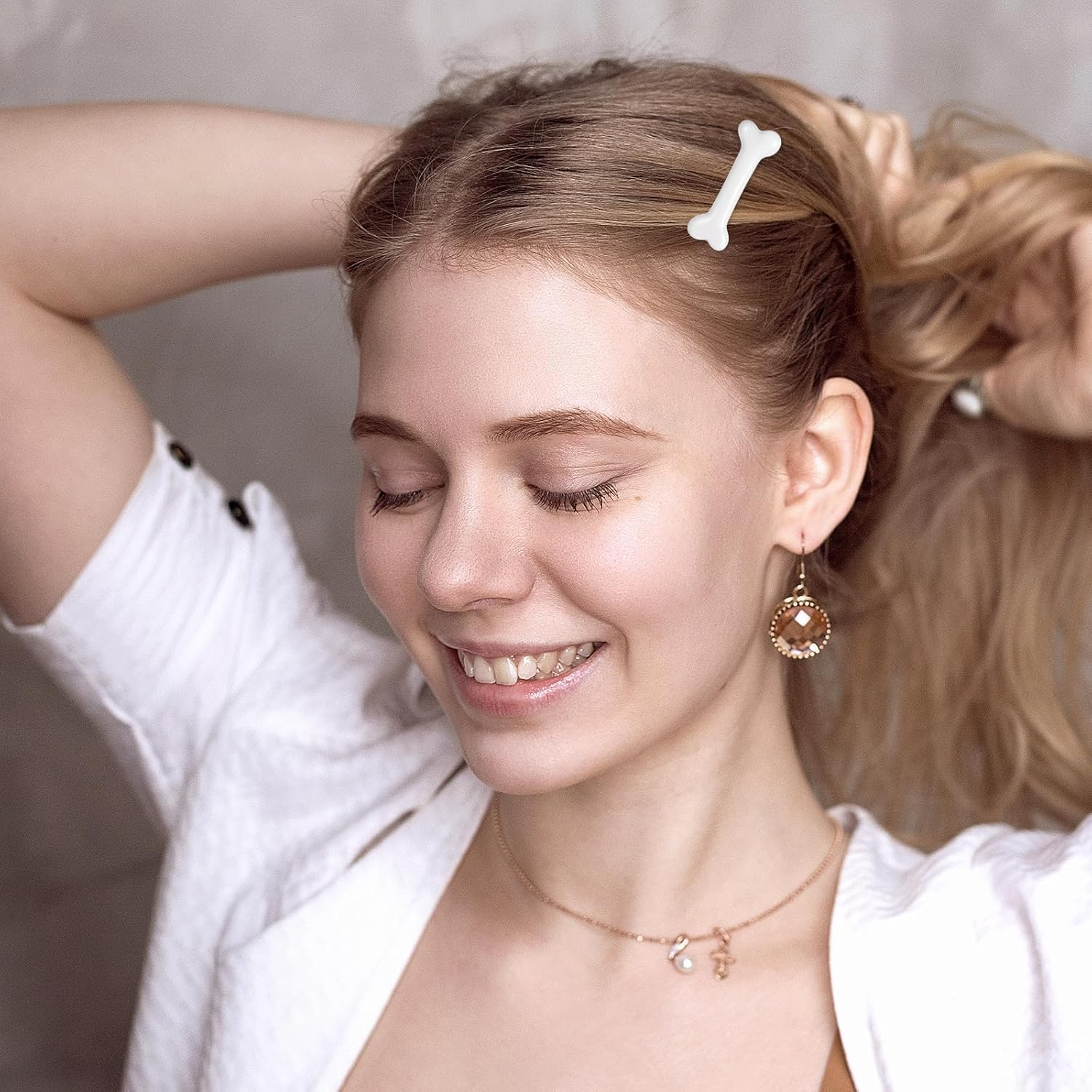 6 Pcs Bone Hair Clip, White Bones Hairpins Skull Skeleton Hairpins for Women Girls White Dog Bone Alligator Clips Halloween Cosplay Costume Decorative Hair Pins Accessories, Daily Wear