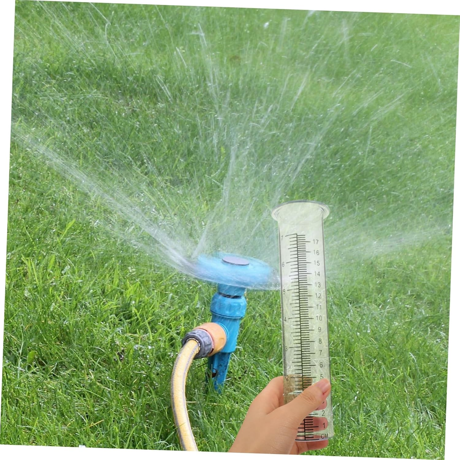 Toyvian 2Pcs Transparent Plastic Rain Gauges with Scale Rain Measuring Tubes for Garden Lawn Outdoor Water Collection and Precipitation Monitoring image number 2