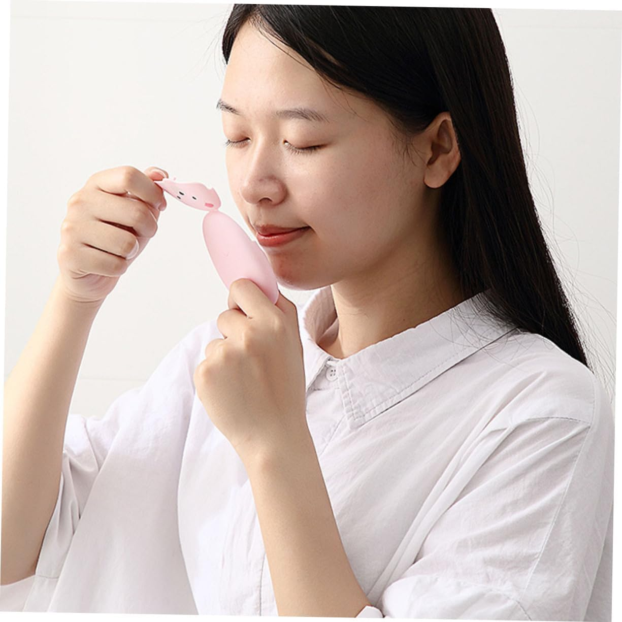 Parliky Mini Hand Soap Flakes Safe Gentle Cleaning Soap Slices for Travel Outdoor Activities image number 6