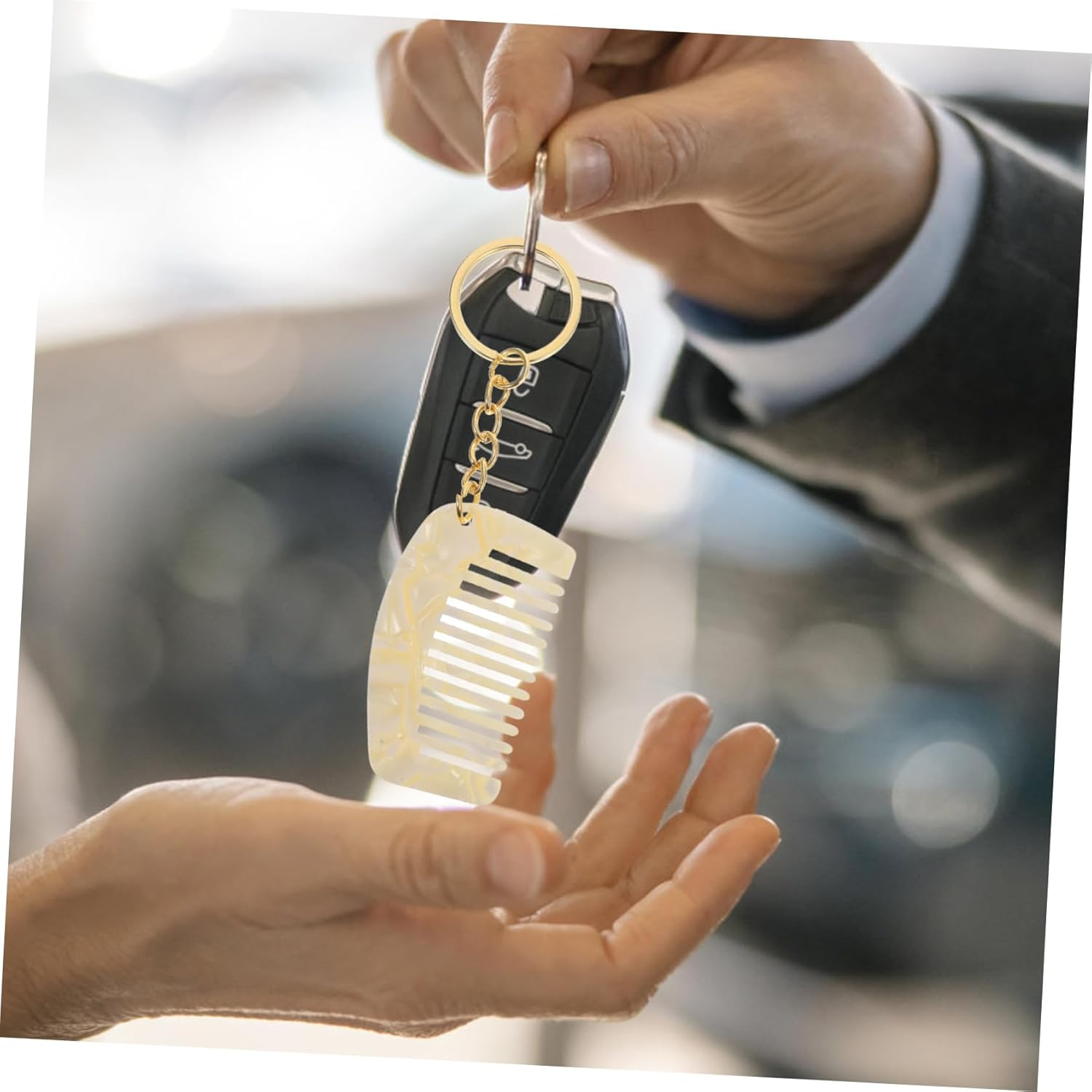 Healeved Portable Mini Wide Tooth Comb Keychain Travel-Friendly Hair Detangler for Wet and Curly Hair Compact Design for On-The-Go Styling image number 7