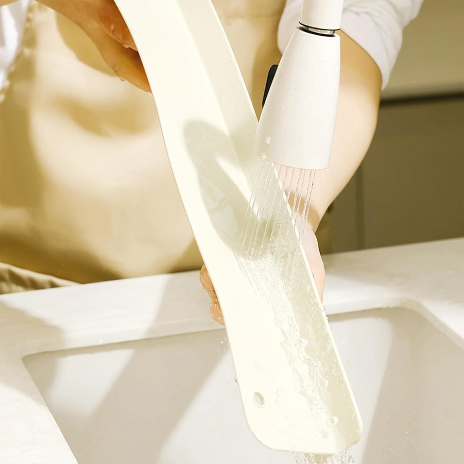 THJOPOKEEL Sink Splash Guard, Kitchen Backsplash Sink Water Barrier Splashing Baffle Bath Tub, Silicone Suction Cup Water Retaining Strip, Sink Accessory Back Tile Waterproof Cover PVC Dish Basin image number 3