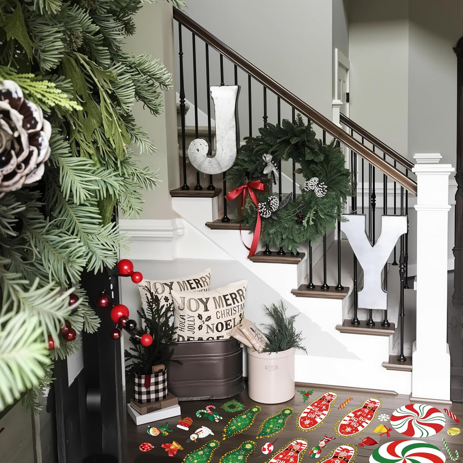 200PCS Christmas Peppermint Floor Clings Footprints Decorations - Santa Claus / Elf / Candy / Snowman Decals Xmas Party Decor Supplies