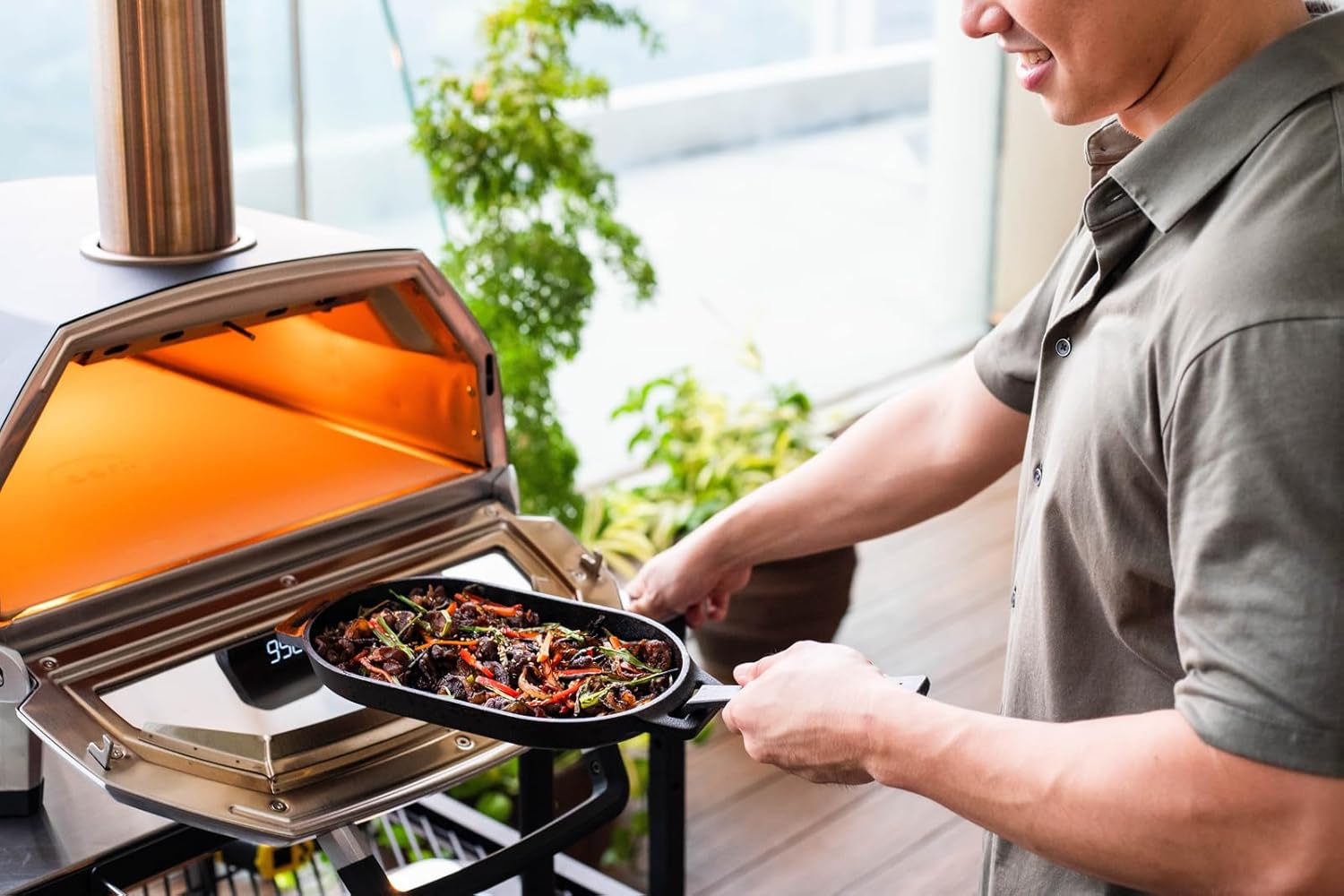 Ooni Karu 16 Multi-Fuel Outdoor Pizza Oven - Ooni Pizza Ovens &ndash; Cook in the Backyard and beyond with This Portable Outdoor Kitchen Pizza Making Oven