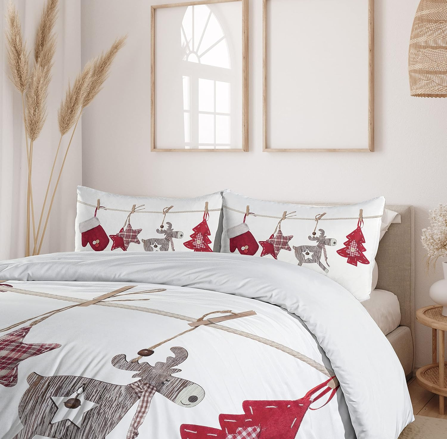 Ambesonne Christmas Duvet Cover Set, Traditional Xmas Celebration Items Hanging from Clothespins Retro, Decorative 3 Piece Bedding Set with 2 Pillow Shams, Queen Size, Red Cream Tan image number 3