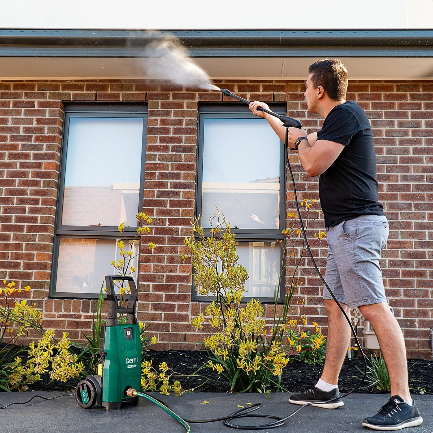 Gerni Exterior House Wash 1L Concentrate image number 2