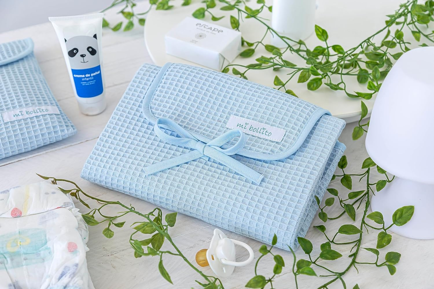 Essential Set for Moms, Dads and Babies: Maternity Bag, Changing Bag, Portable Changing Mat and Diaper and Wipes Organiser. Made in Spain., Lightblue, Einheitsgr&ouml;&szlig;e, Stylish image number 1