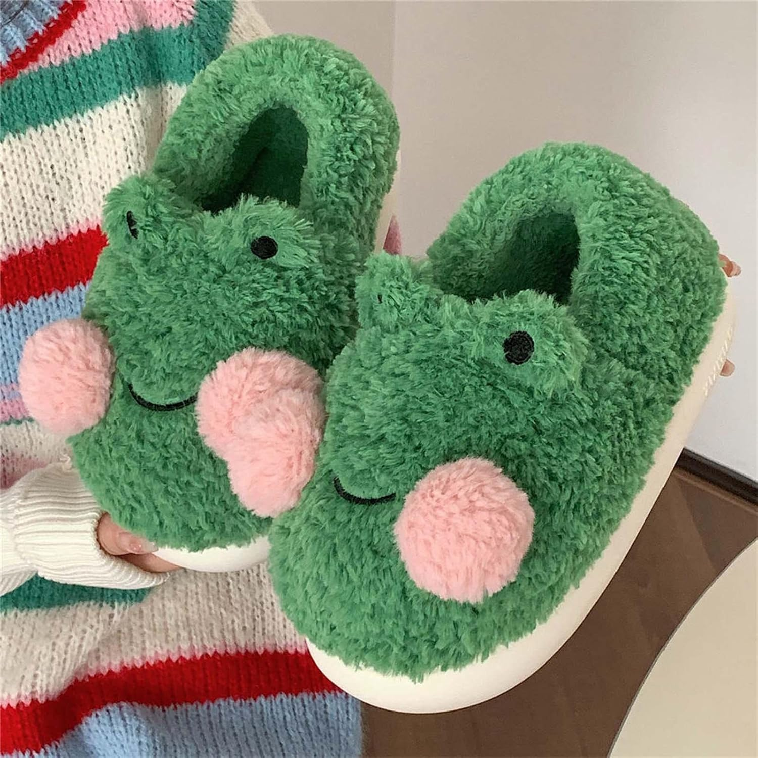 Dickly Women Frog Shape Plush Slippers, House Slipper Soft Comfortable Warm Shoes, Non Slip Animal Slippers for Winter Holidays Parties Indoor, 38-39