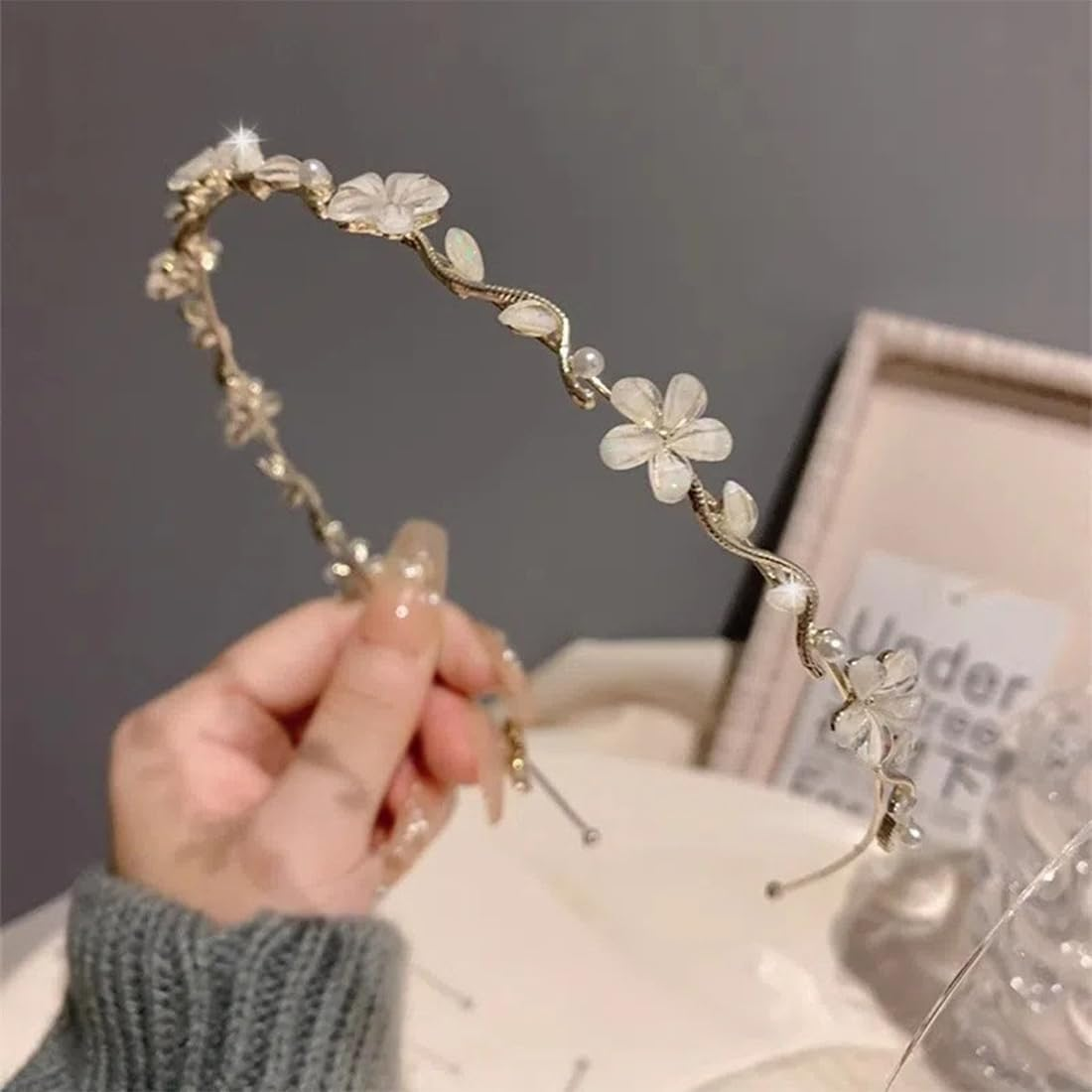 MIRKUZI Fashion Headbands for Women, 1 Communion Headband for Girls and Bride, Silver Hair Accessories, Perfect for First Holy Communion, Weddings and Special Occasions image number 5