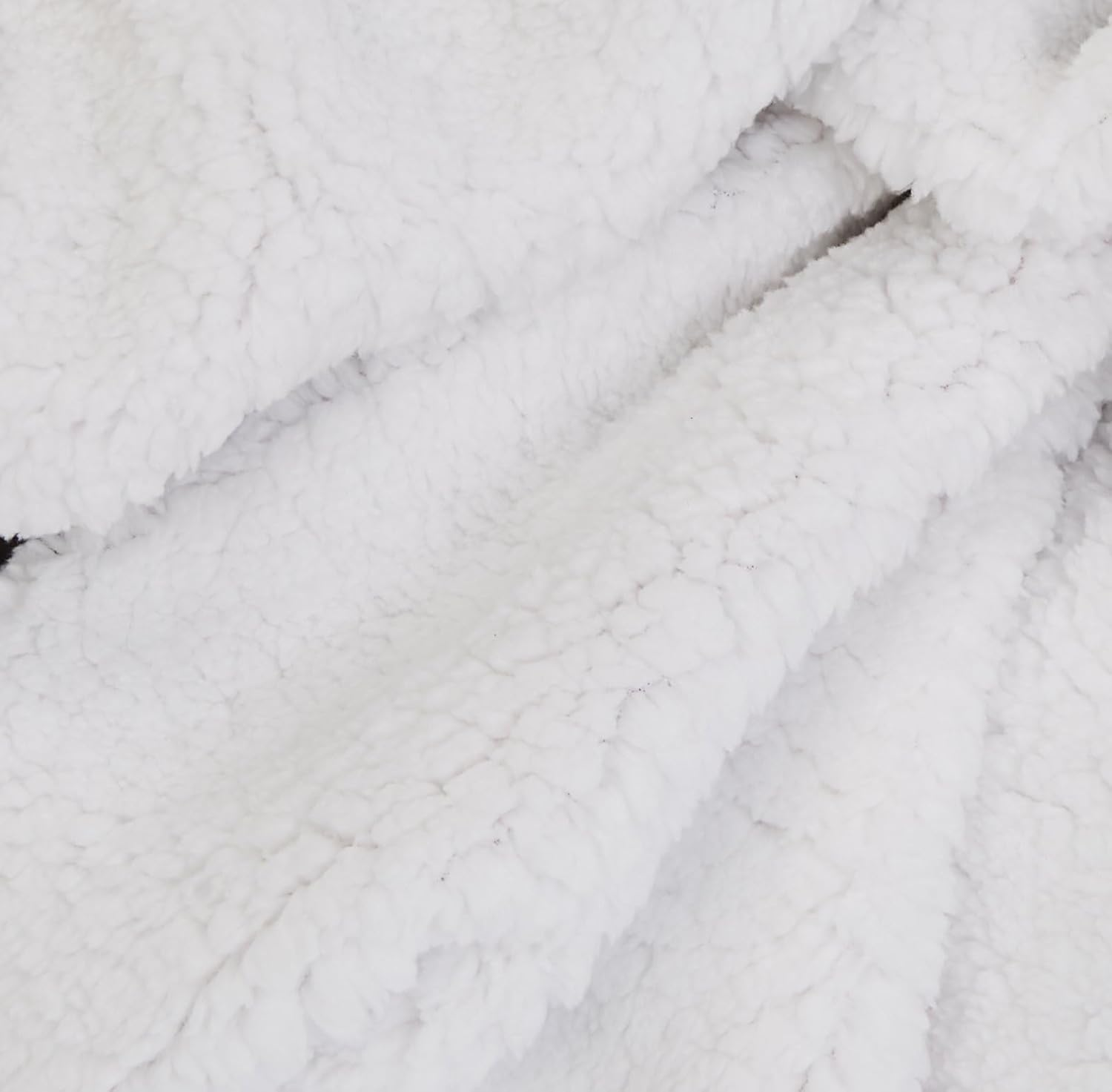 Amazon Basics Micromink Sherpa Blanket- 220 X 240 Cm, Taupe image number 5