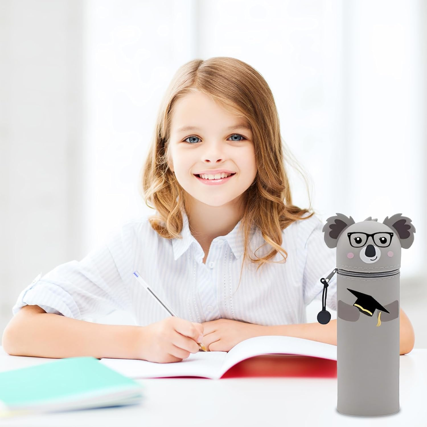 HOPEYMY26 1 Piece Kawaii Pencil Case, Pencil Case Girls, Animal Pen Holder 2-In-1 Zipper Design Silicone Material, Suitable for Storing Colouring Pencils, Markers, H 20 Cm (Koala) image number 2