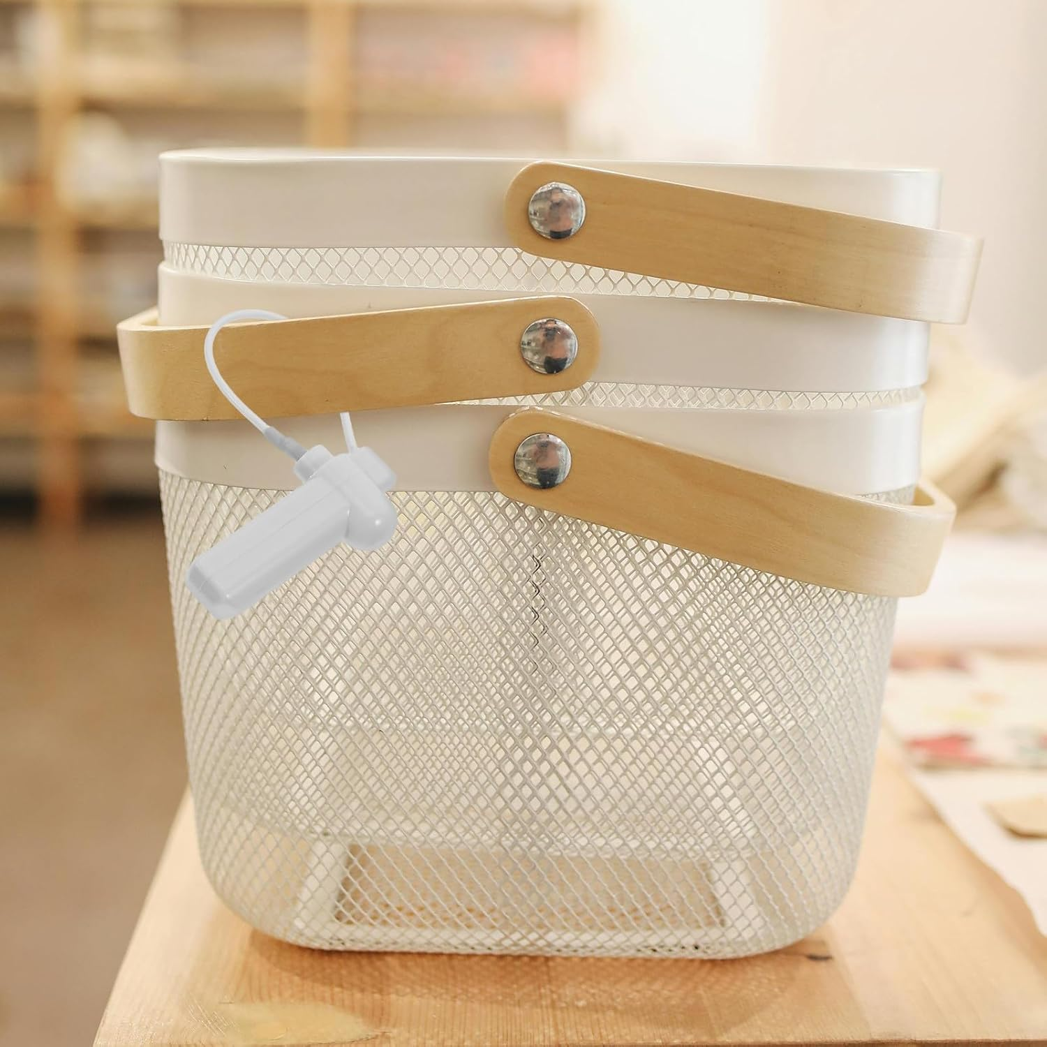 FESTFENDS 20Pcs Light Gray Security Hard Tags for Clothing, Shoes, Hats &ndash; Reusable Retail Alarm Locks for Anti-Theft Protection and Clothing Stores image number 2